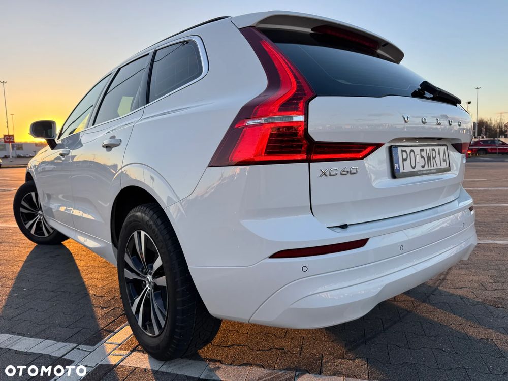 Volvo XC 60 D4 Momentum Pro - 3