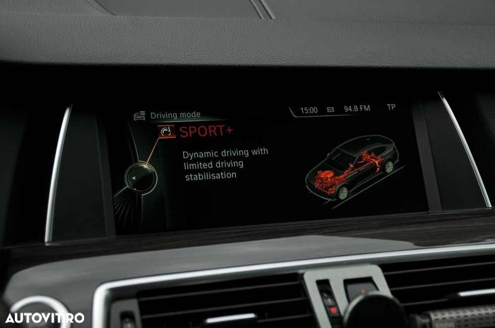 BMW Seria 5 530d xDrive Touring - 7