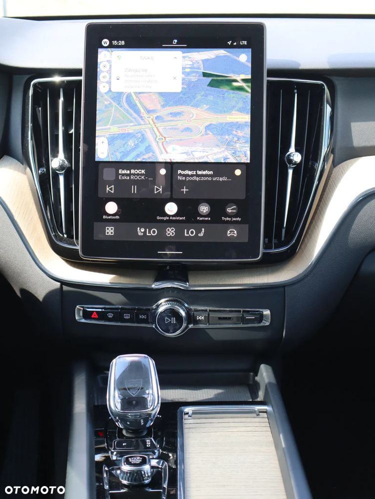 Volvo XC 60 B5 B AWD Plus Dark - 13
