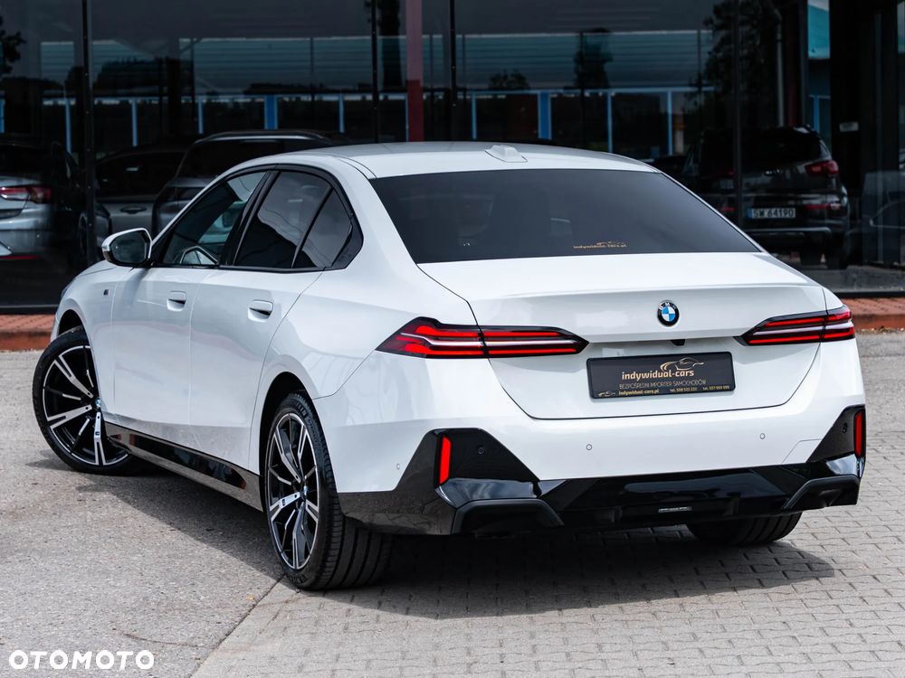 BMW Seria 5 520d xDrive - 5