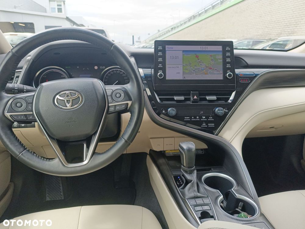 Toyota Camry 2.5 Hybrid Executive CVT - 11