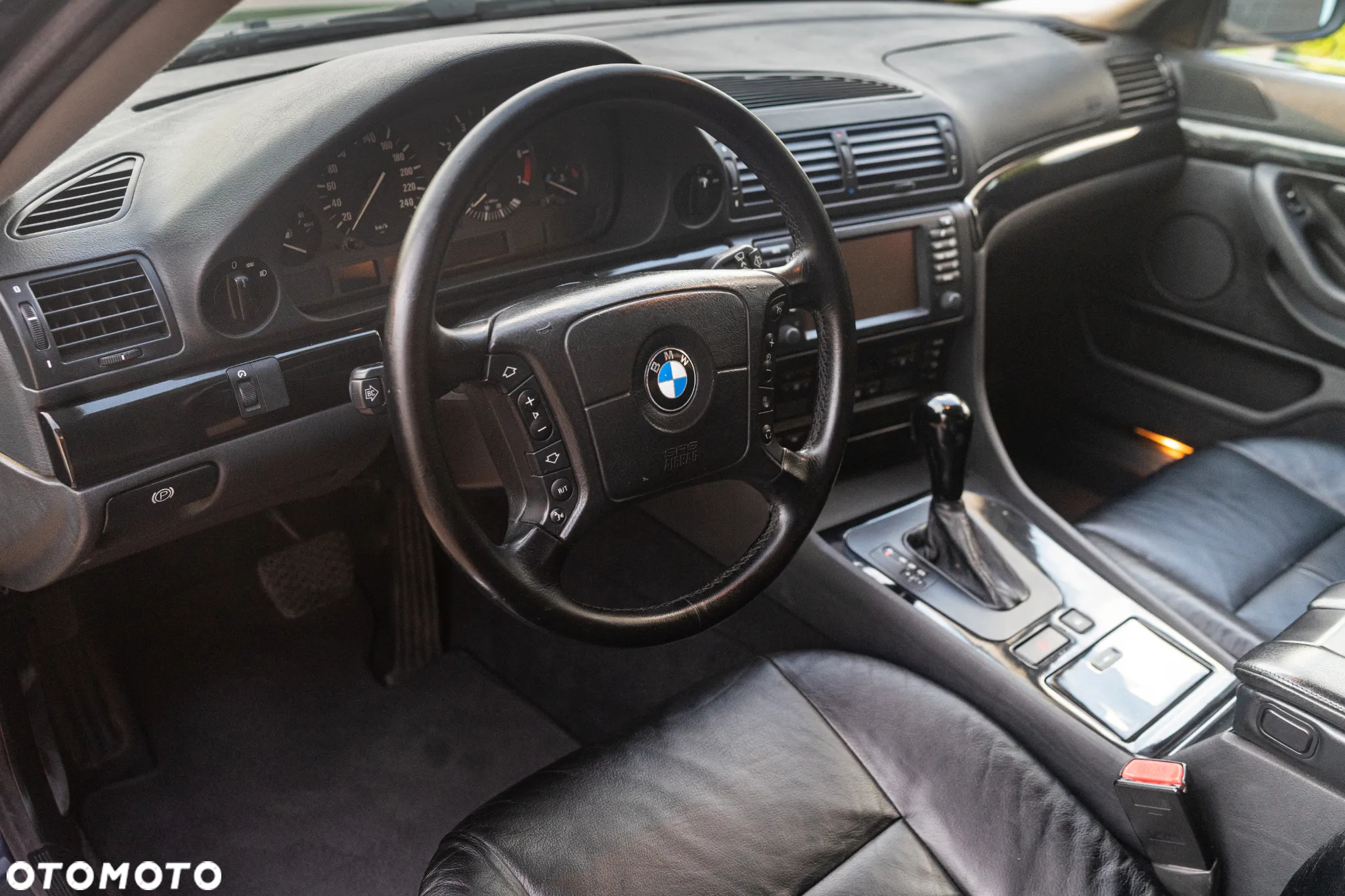 BMW Seria 7 728i L - 2