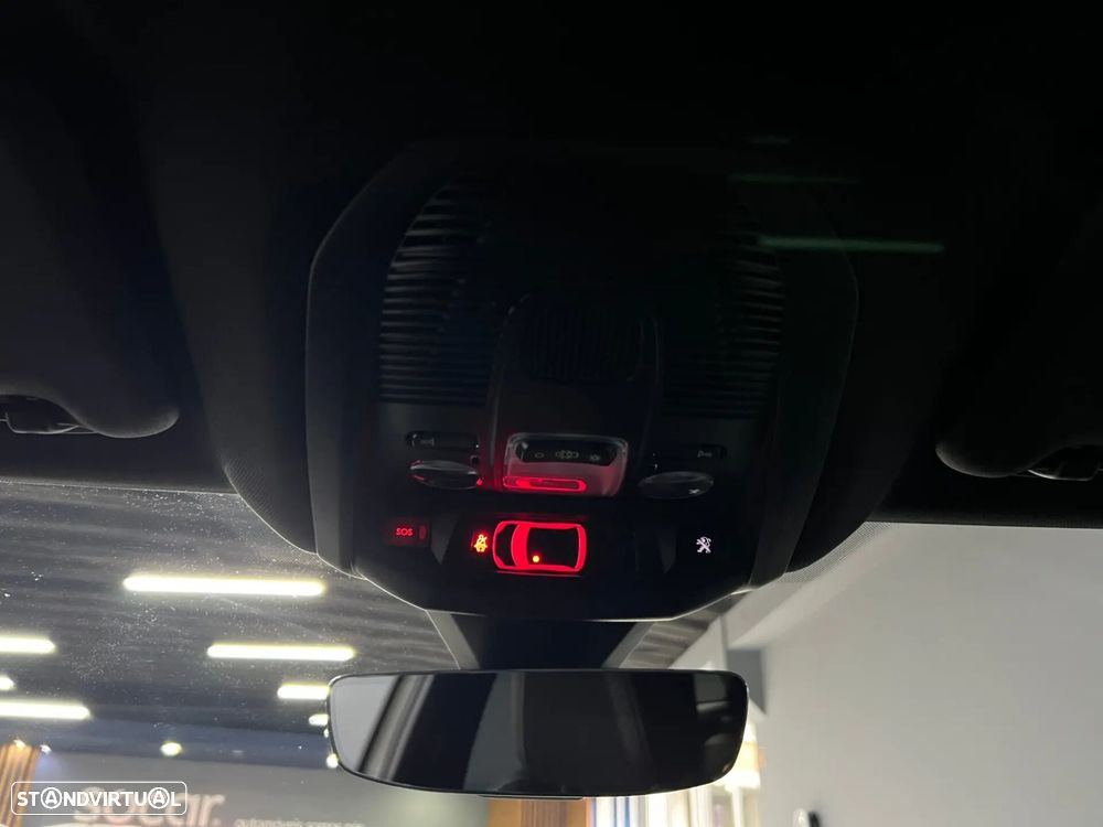 Peugeot 3008 1.6 Hybrid GT Pack e-EAT8 - 33