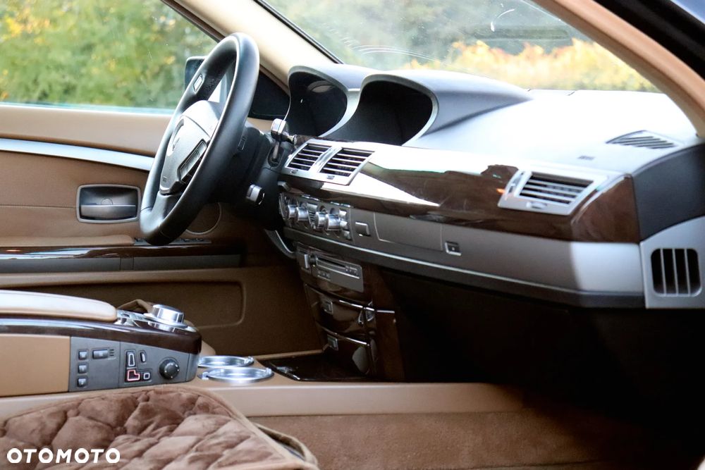 BMW Seria 7 - 21