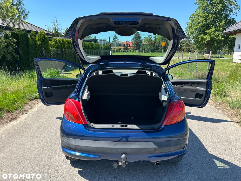 Peugeot 207 1.4 16V Trendy - 20