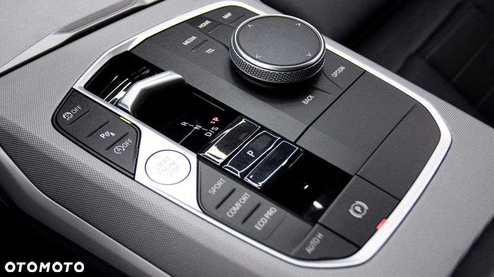 BMW Seria 3 318i M Sport sport - 23