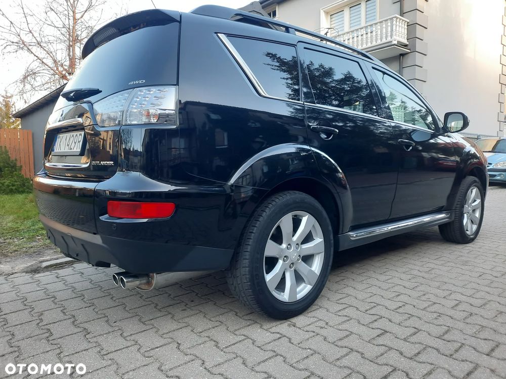 Mitsubishi Outlander - 3