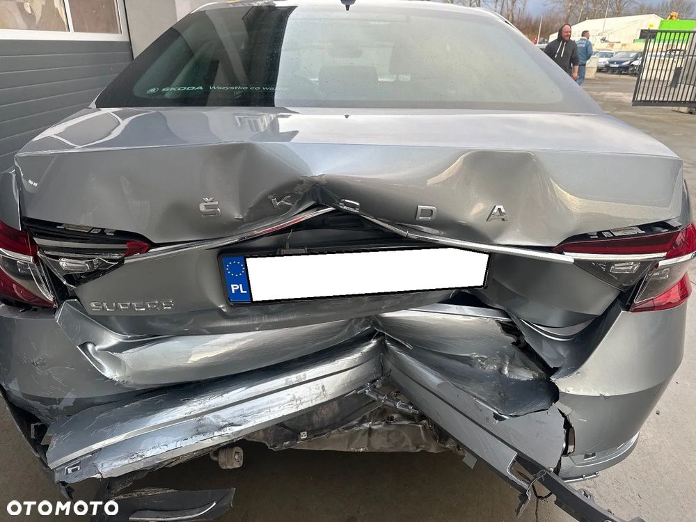 Skoda Superb 2.0 TSI L&K DSG - 24