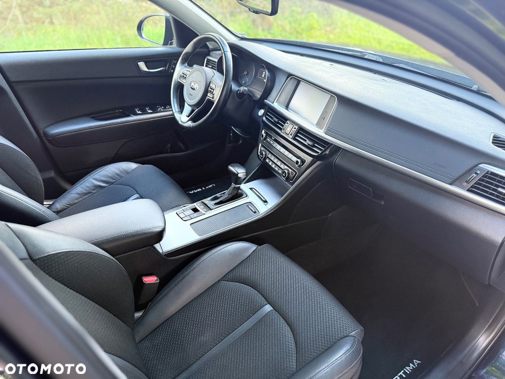 Kia Optima Plug-in Hybrid - 22