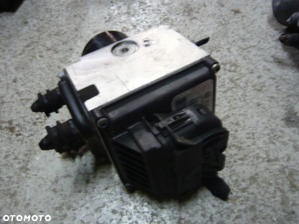 pompa hamulcowa abs 3c0614109q vw passat cc - 1