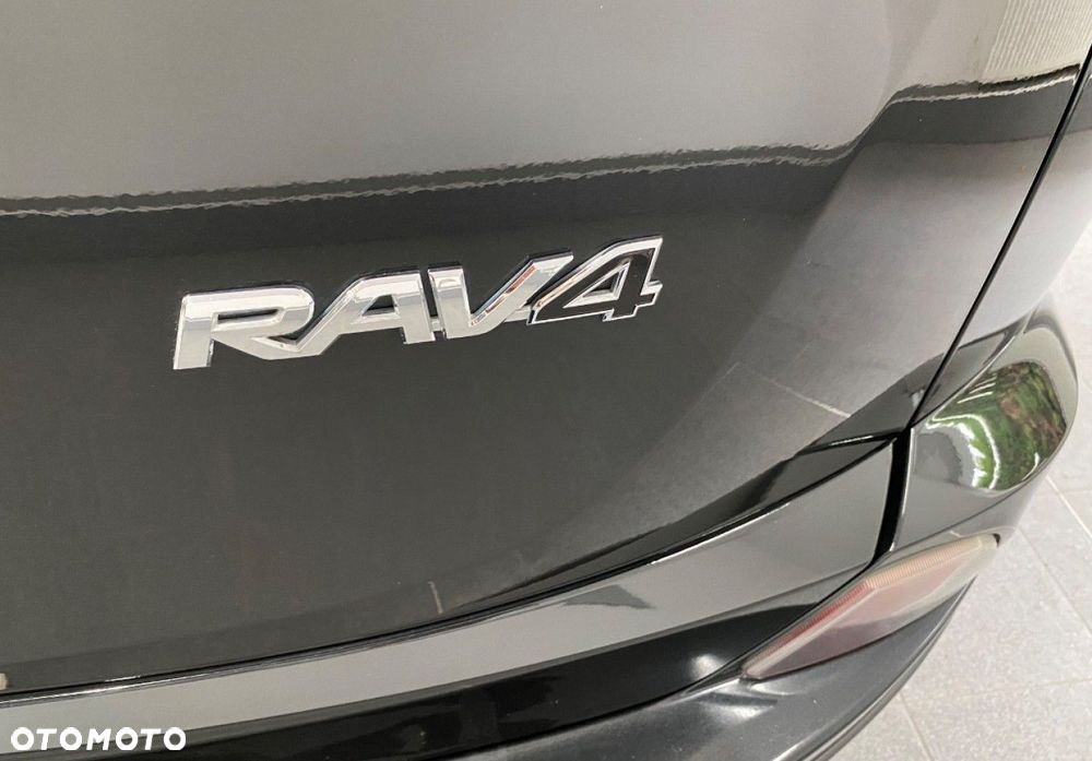 Toyota RAV4 - 16