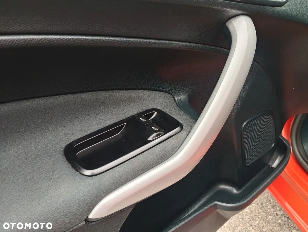 Ford Fiesta 1.25 SYNC Edition - 24