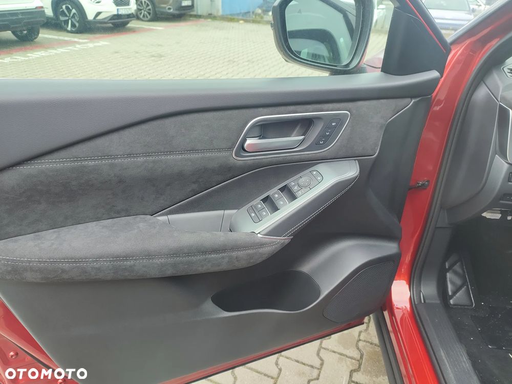 Nissan Qashqai 1.3 DIG-T MHEV Tekna+ Xtronic - 17