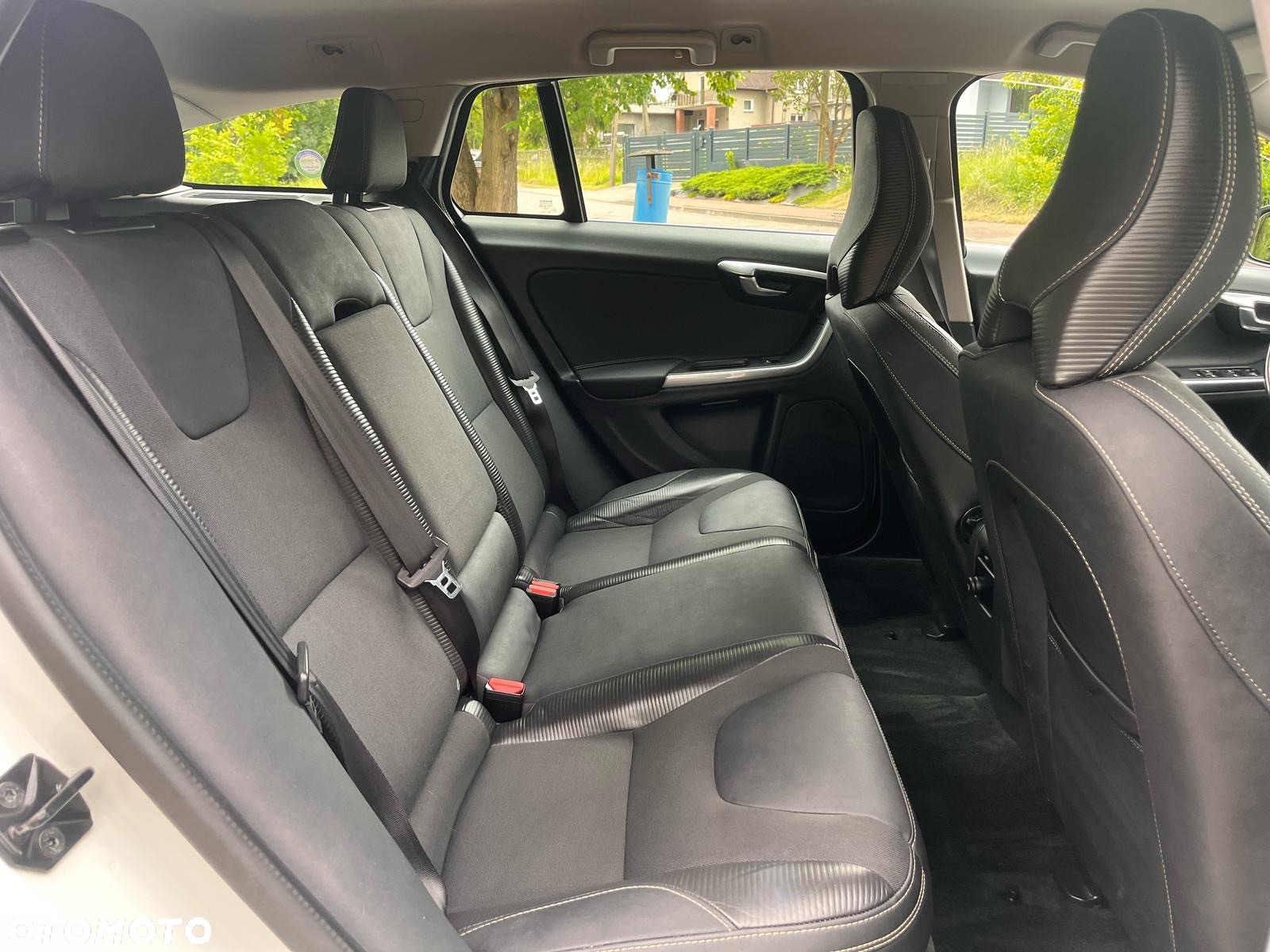 Volvo V60 D3 Geartronic RDesign - 14