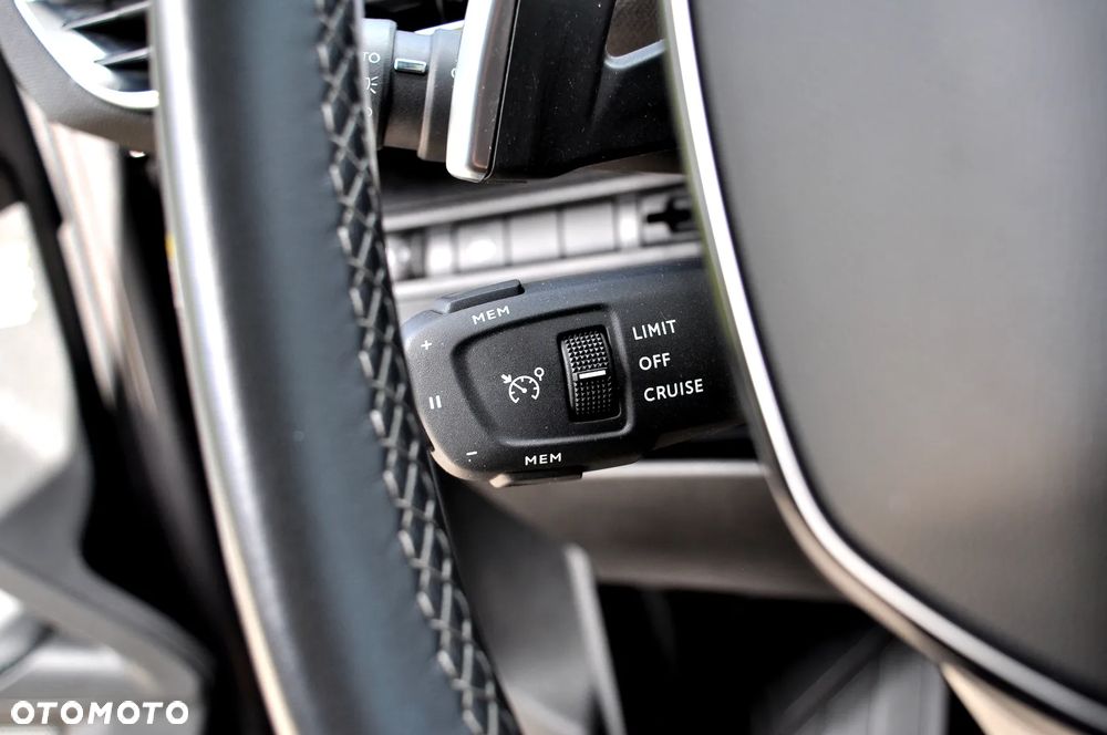 Peugeot 3008 BlueHDi 130 Stop & Start EAT8 Allure Business-Paket - 32