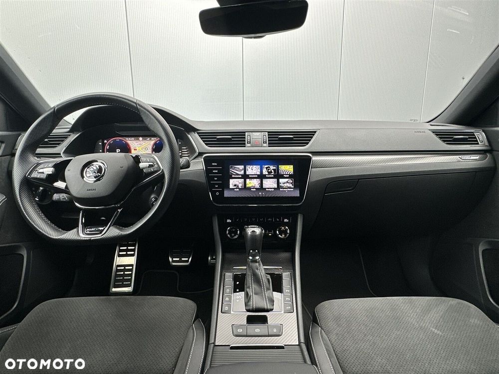 Skoda Superb 2.0 TDI SCR 4x4 Sportline DSG - 13