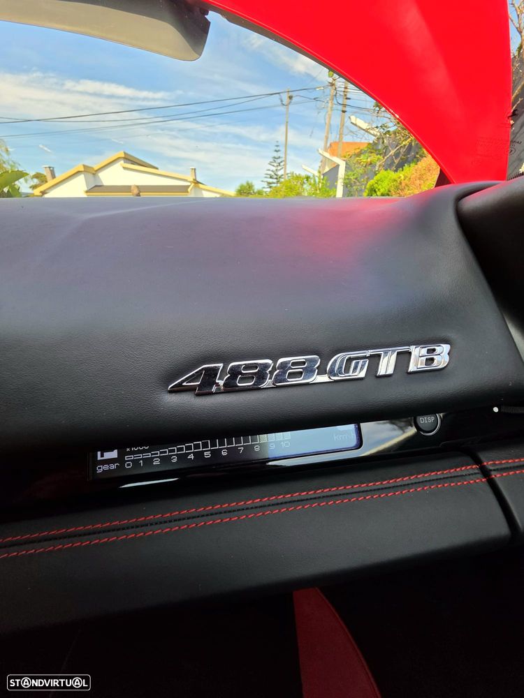 Ferrari 488 - 12