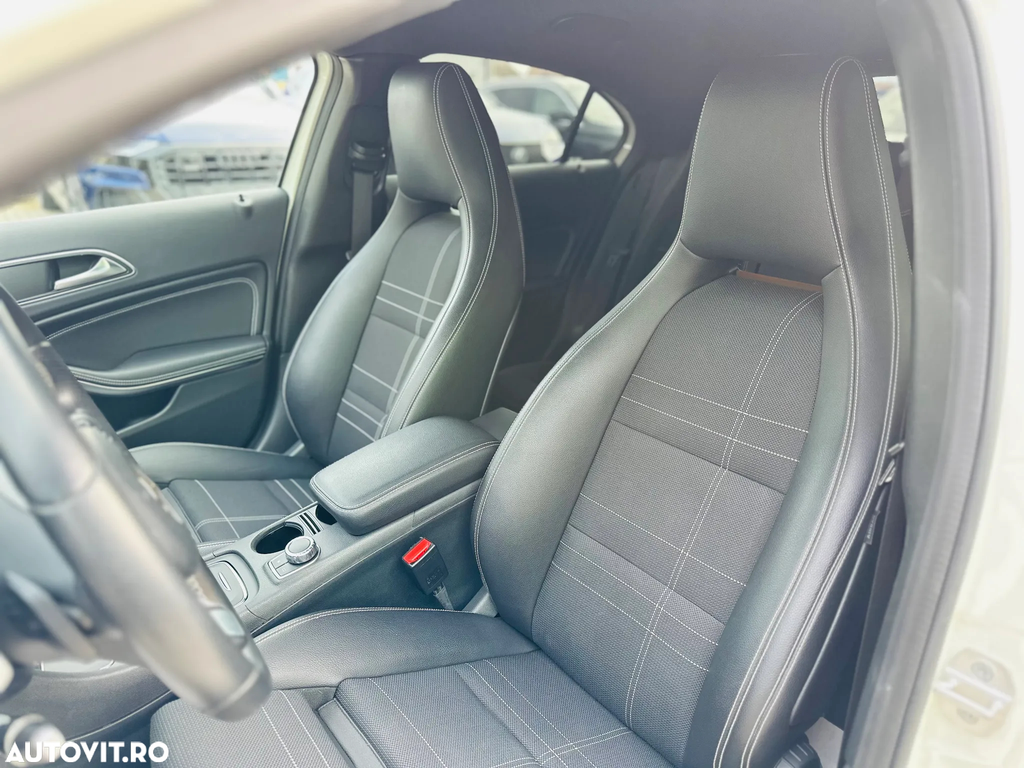 Mercedes-Benz A 180 (BlueEFFICIENCY) 7G-DCT Urban - 9