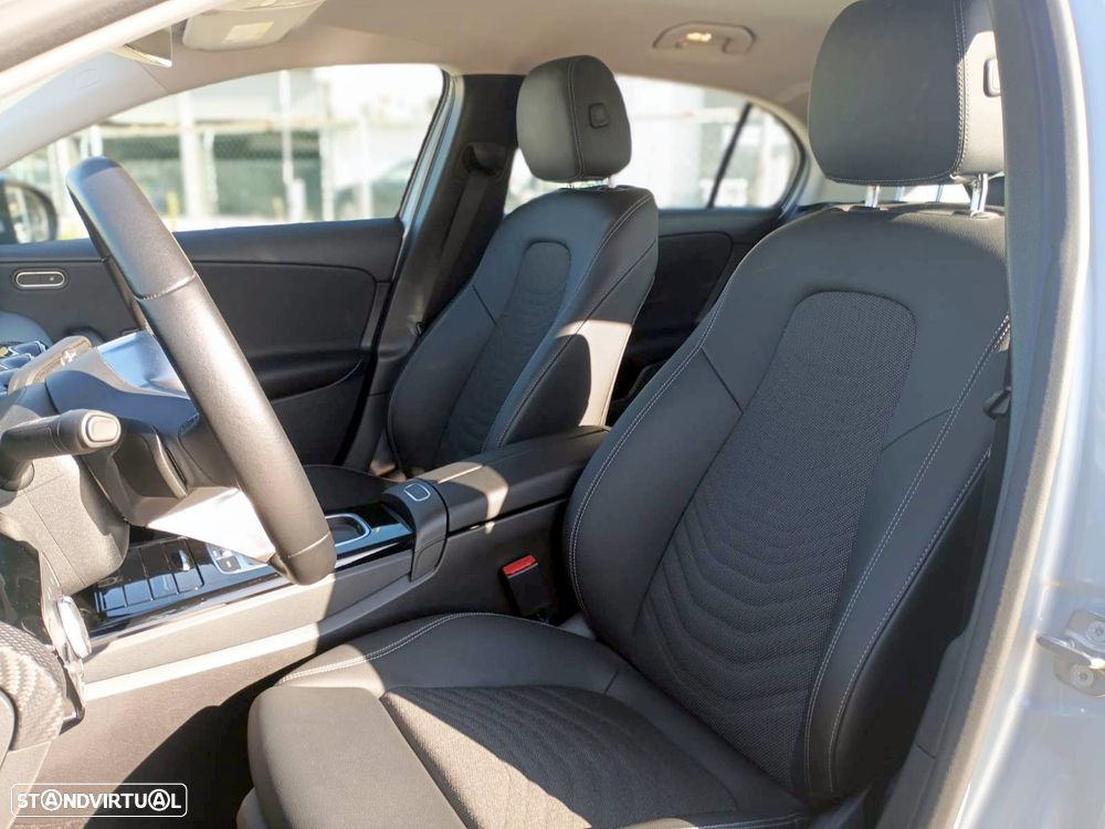 Mercedes-Benz A 200 Standard - 3