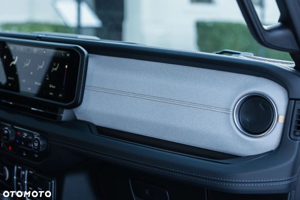 Jeep Wrangler Unlimited GME 2.0 Turbo Sahara - 13