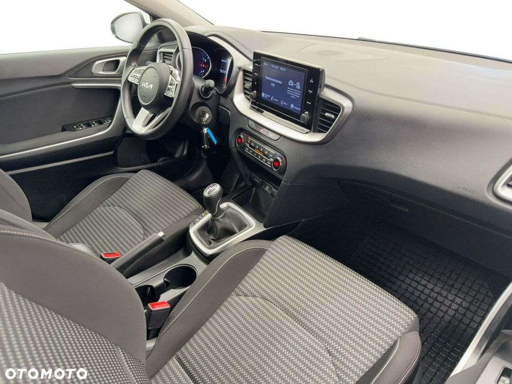 Kia Ceed - 15