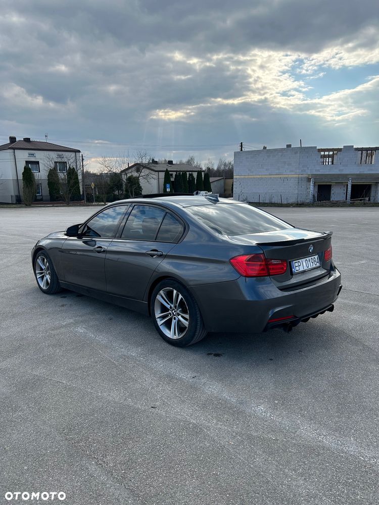 BMW Seria 3 335i Edition Sport - 4
