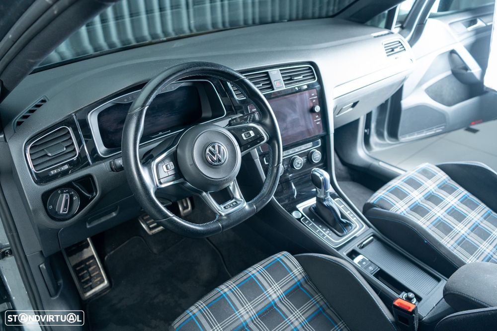 VW Golf 1.4 GTE Plug-In-Hybrid DSG - 25