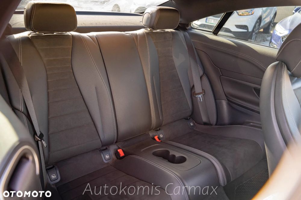 Mercedes-Benz Klasa E 200 4-Matic 9G-TRONIC - 17