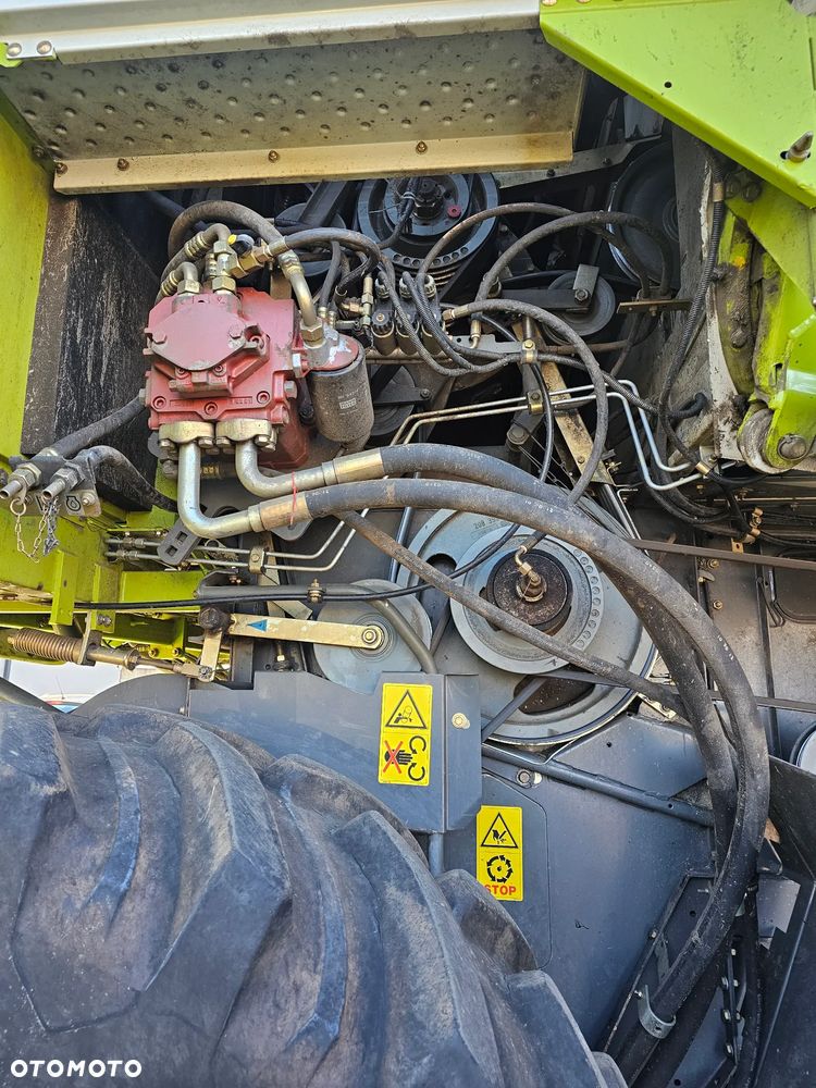 Claas Medion 310 - 12