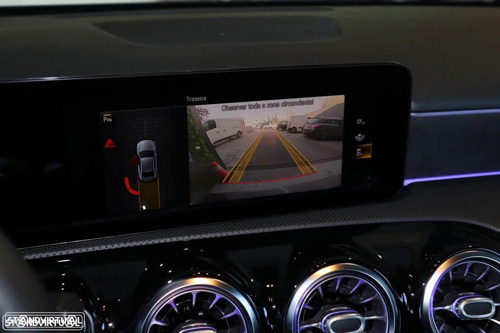 Mercedes-Benz A 250 Limousine e 8G-DCT AMG Line - 15