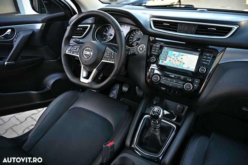 Nissan Qashqai 1.7 dCi TEKNA+ - 8