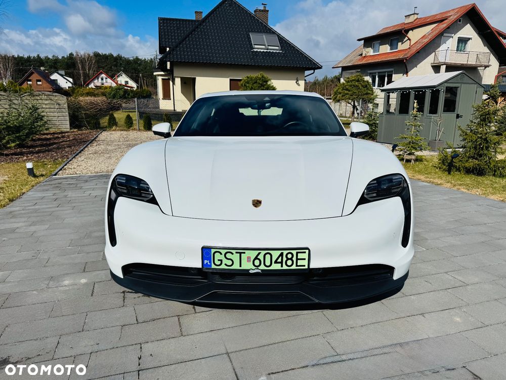 Porsche Taycan 4 - 3