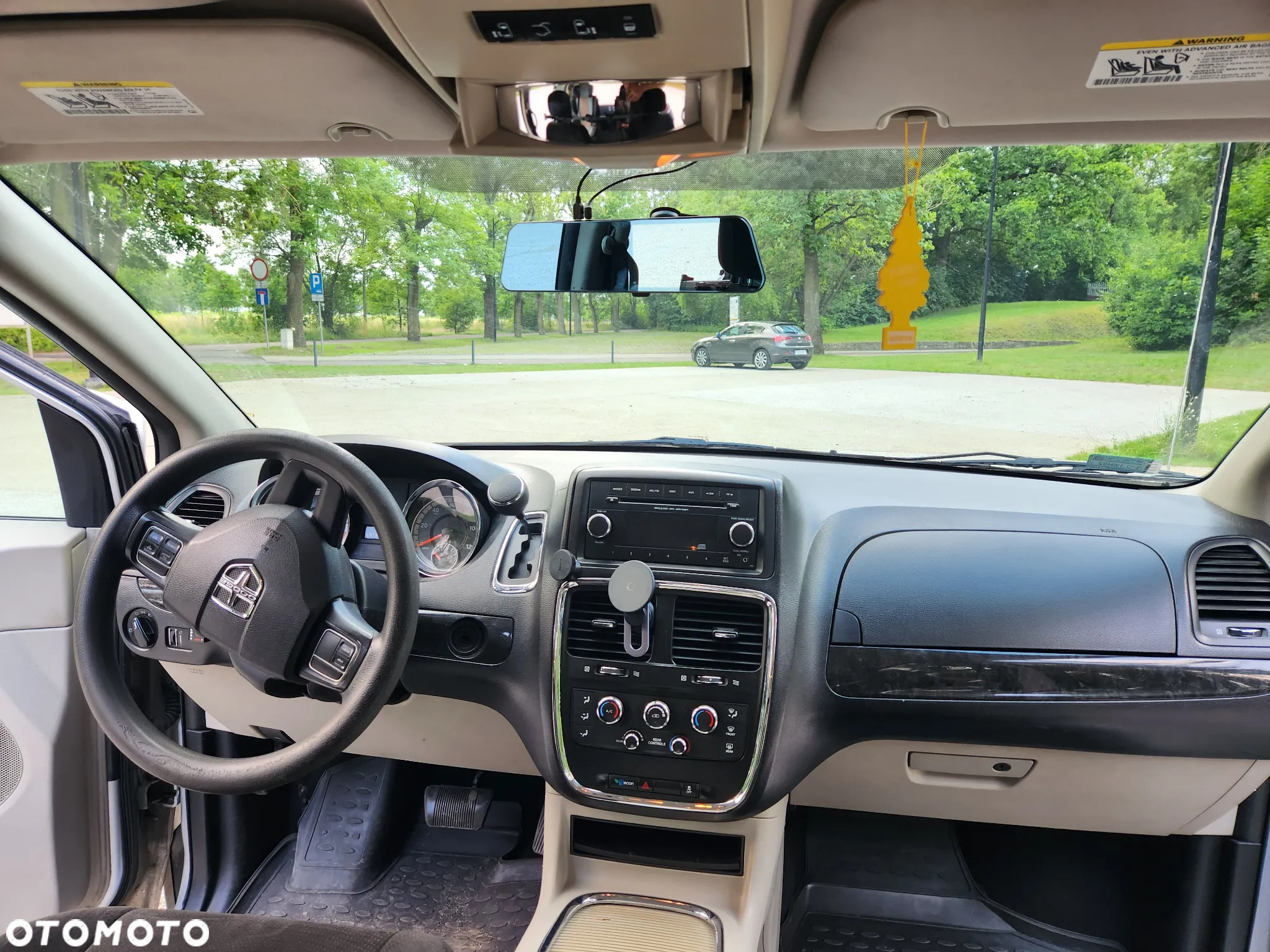Dodge Grand Caravan - 6