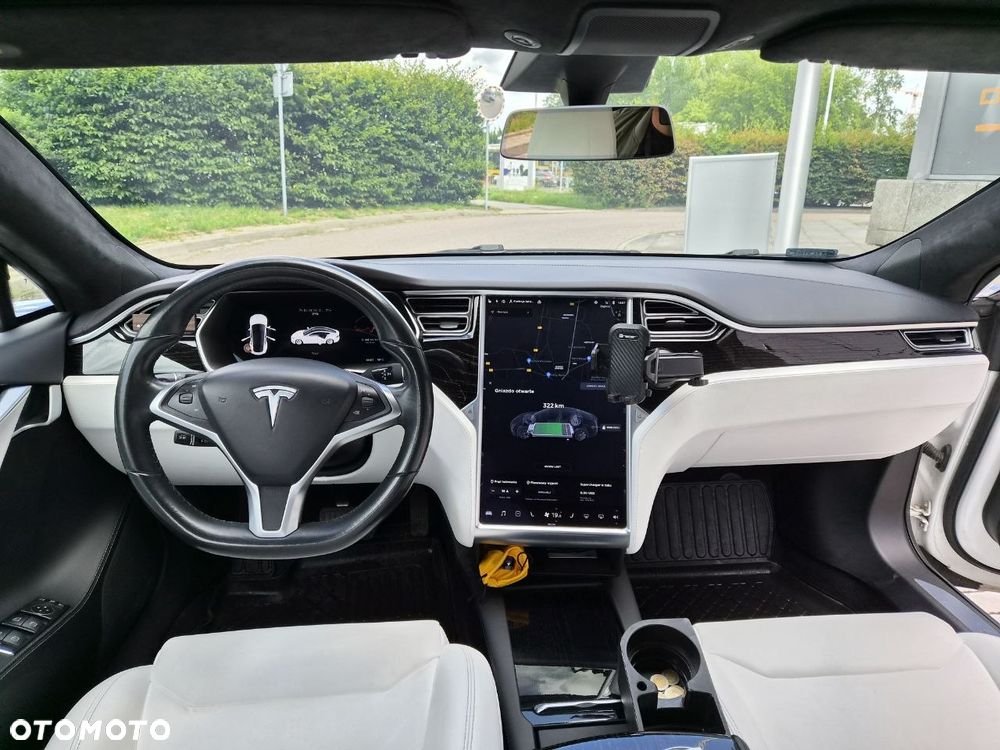 Tesla Model S D - 7