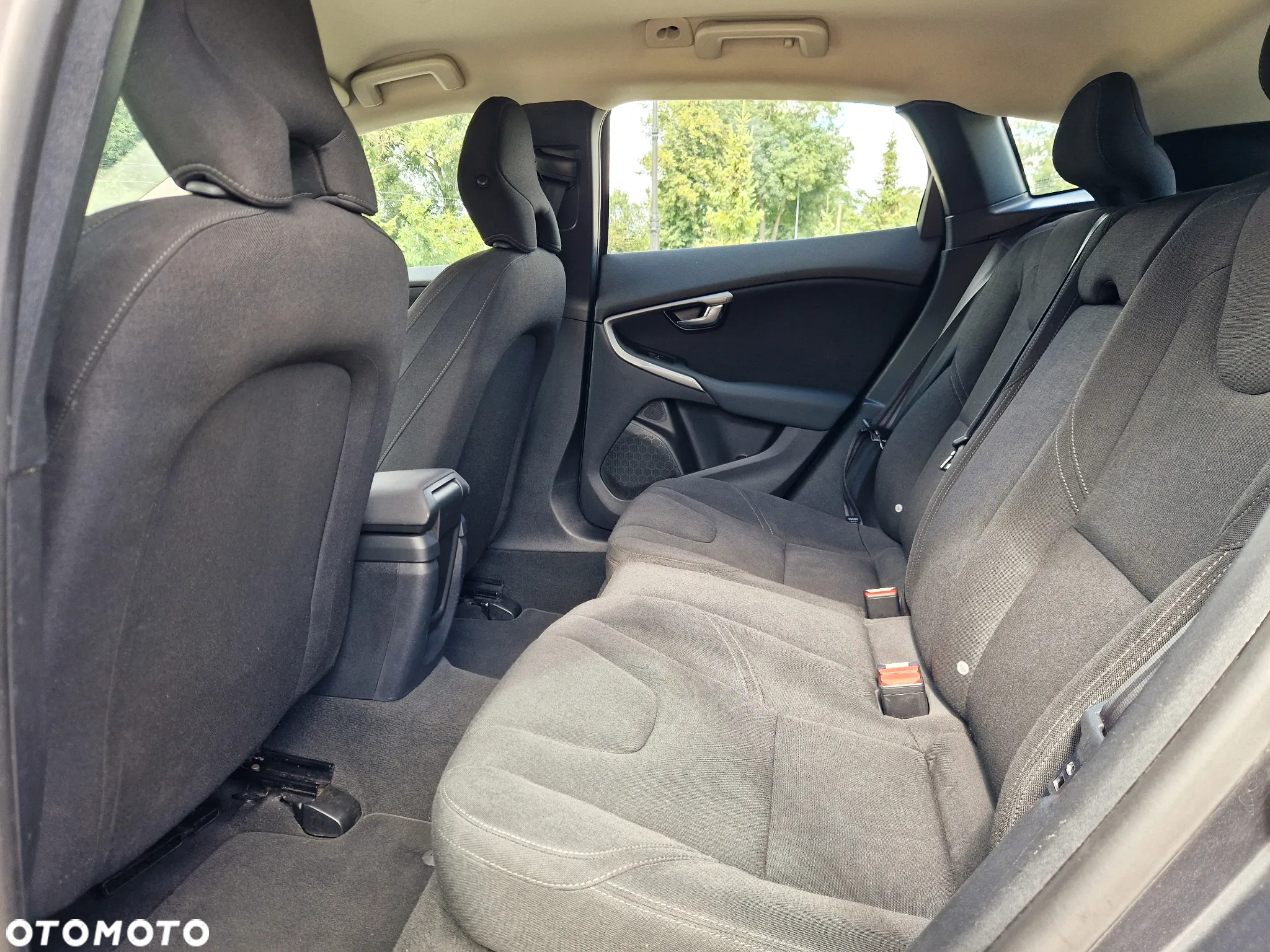 Volvo V40 D2 Momentum - 23