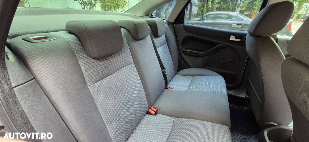 Ford Focus - 7