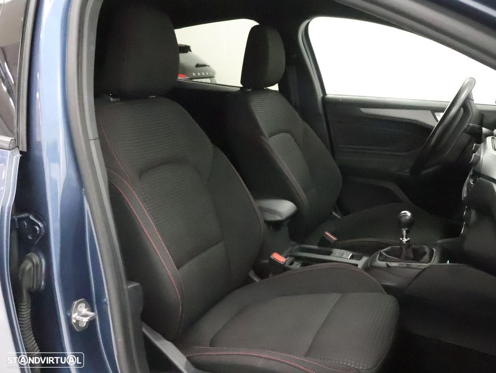 Ford Focus 1.0 EcoBoost MHEV ST-Line - 28
