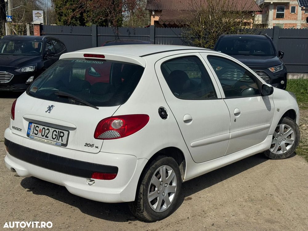 Peugeot 206+ - 10