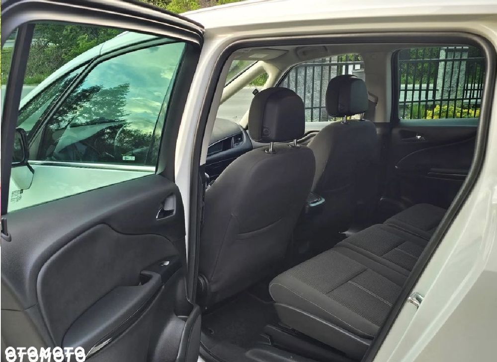 Opel Zafira - 15