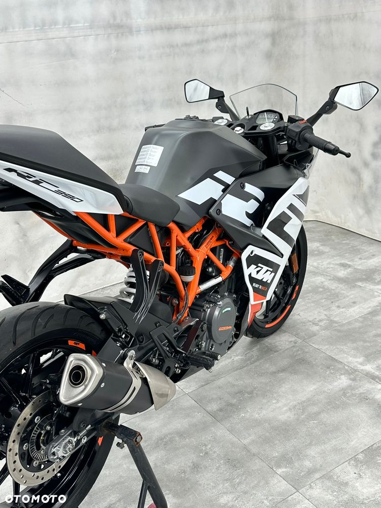 KTM RC 390 - 18