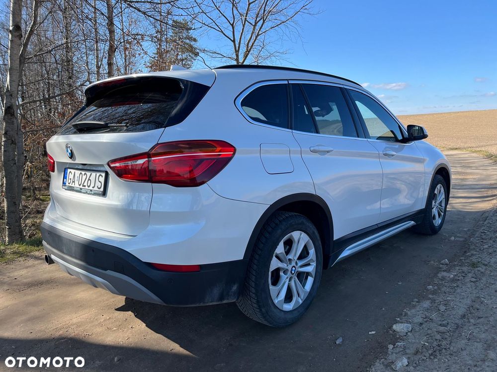 BMW X1 sDrive18i Advantage - 9