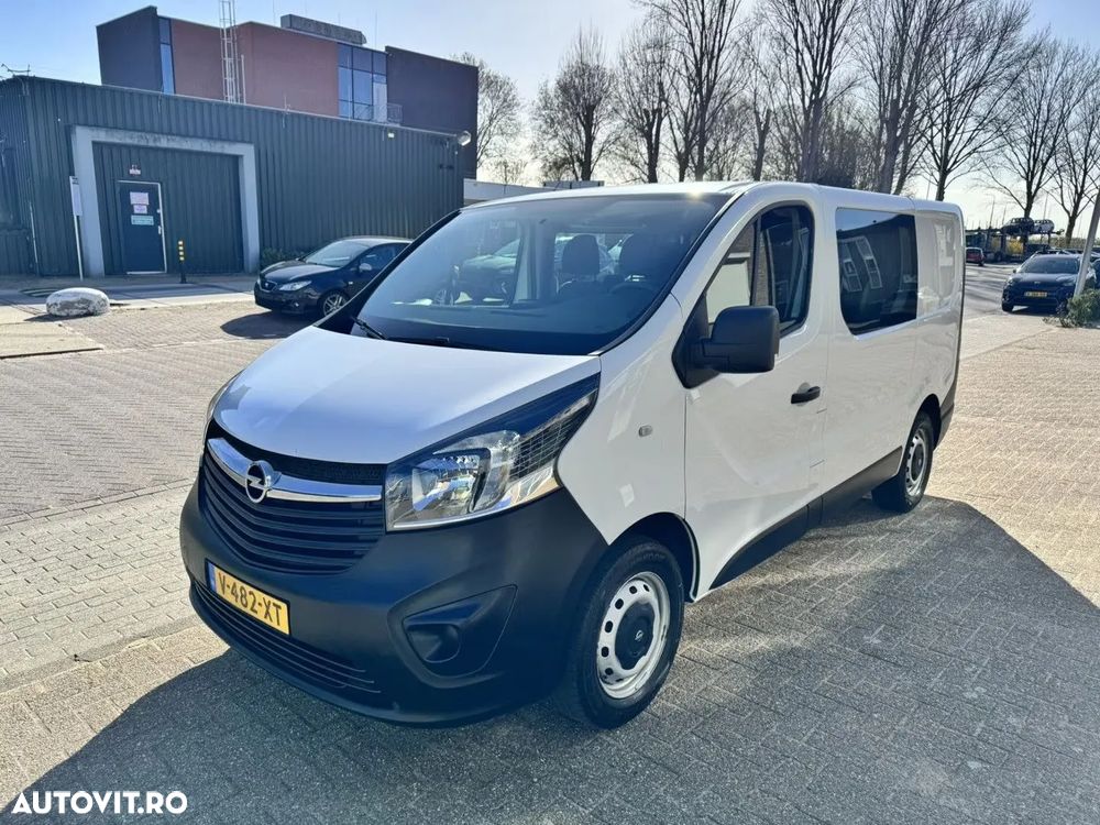 Opel Vivaro Doka 6 Locuri+Duba - 3