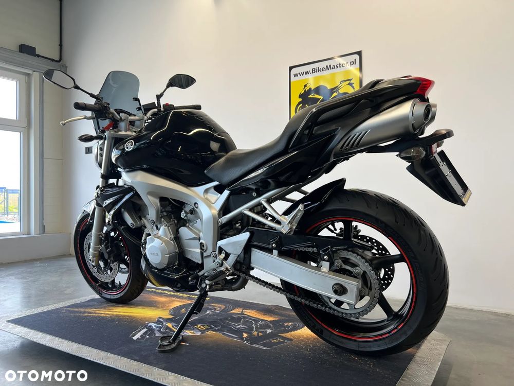 Yamaha FZ6 - 3