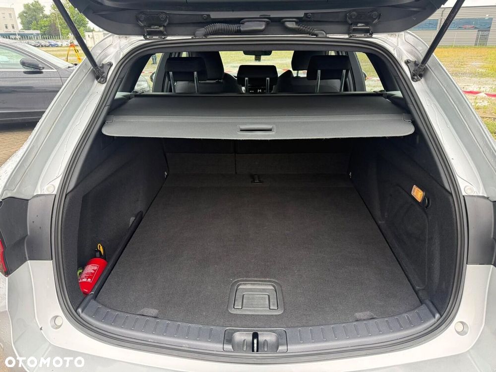 Toyota Corolla 2.0 Hybrid Comfort - 13
