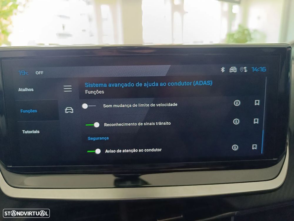 Peugeot 2008 1.2 PureTech Active Pack - 38