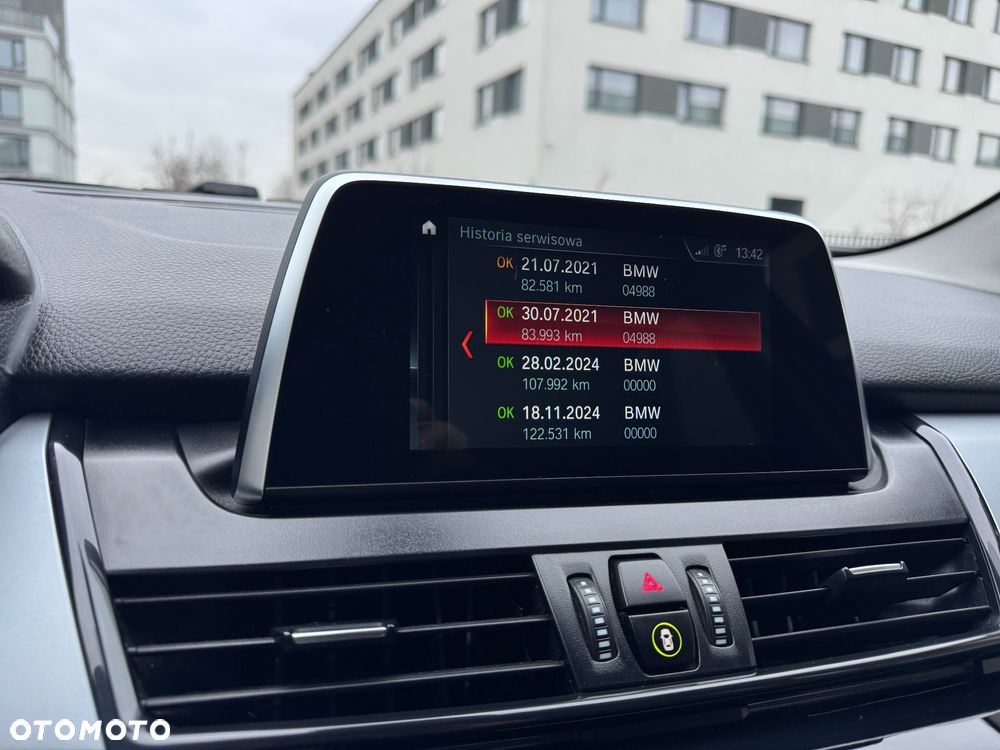 BMW Seria 2 216d Luxury Line - 32