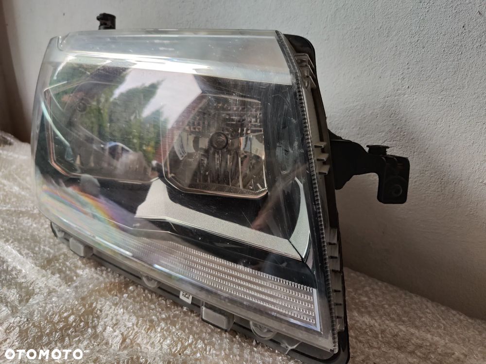 Reflektor VW Crafter przedni prawy, lampa lewy przód 7C1941006 - 2