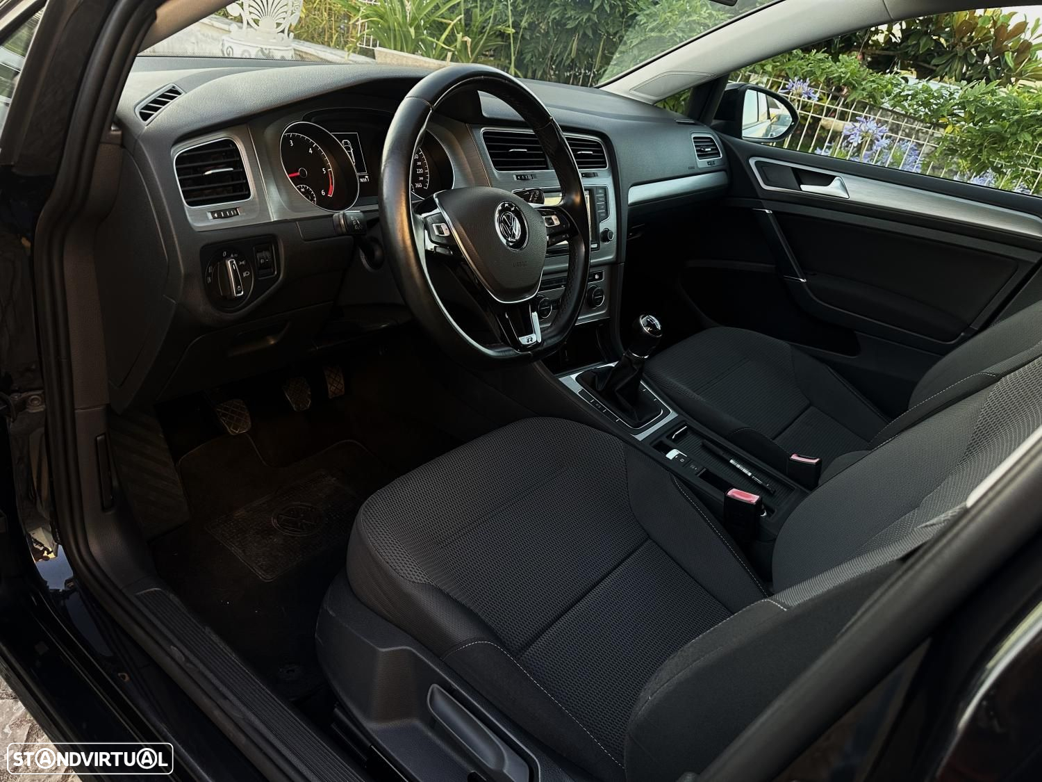 VW Golf 1.6 TDi BlueMotion Confortline - 4