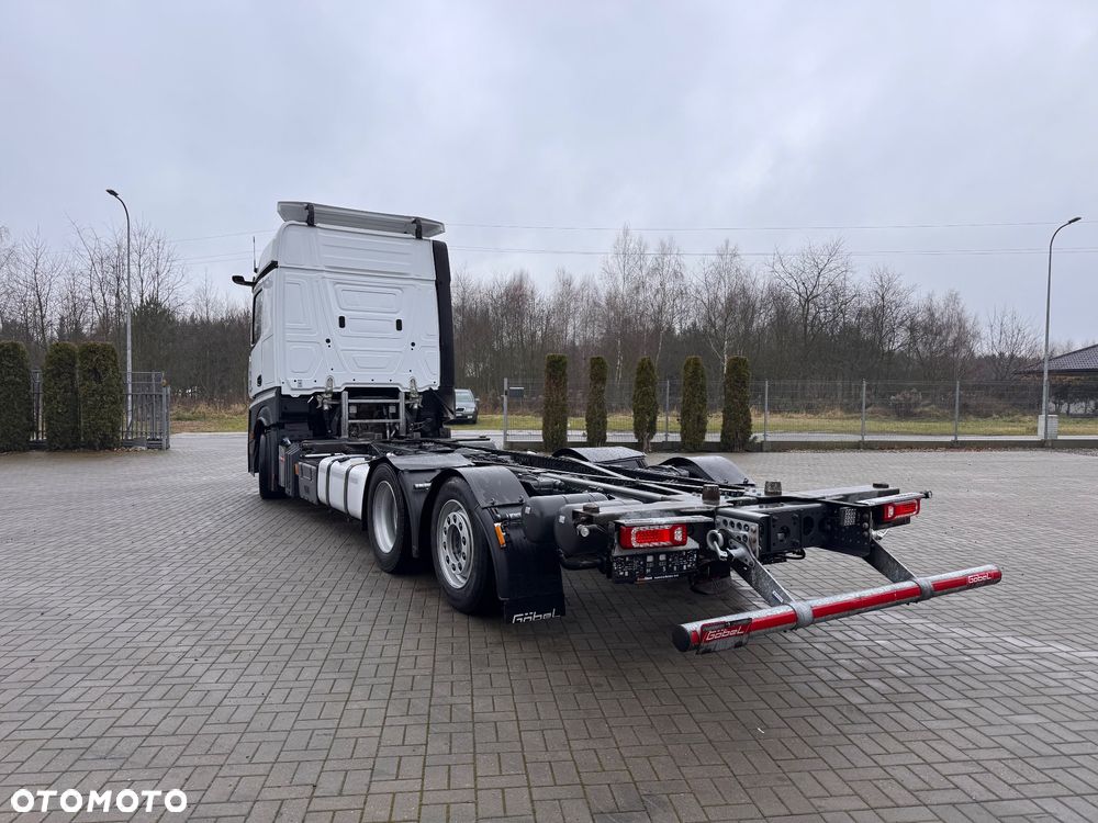 Mercedes-Benz Actros - 16