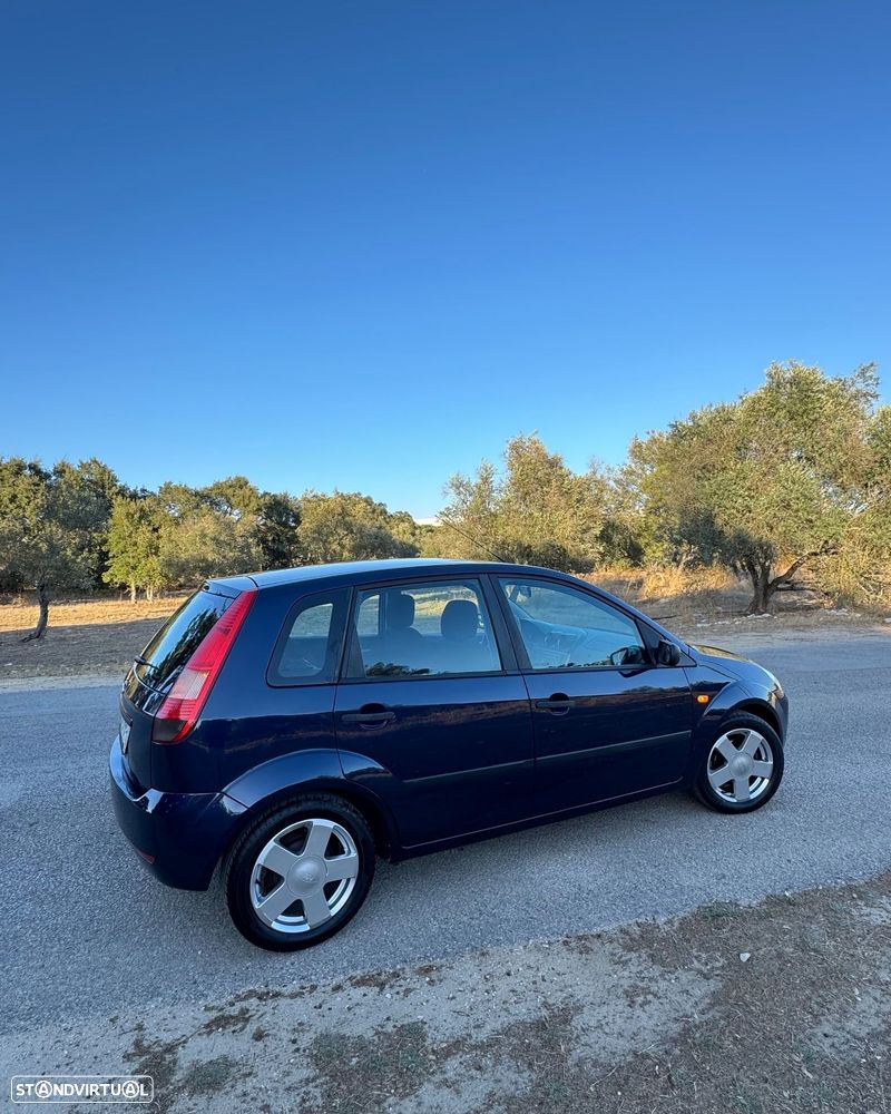 Ford Fiesta 1.25 Ghia - 3